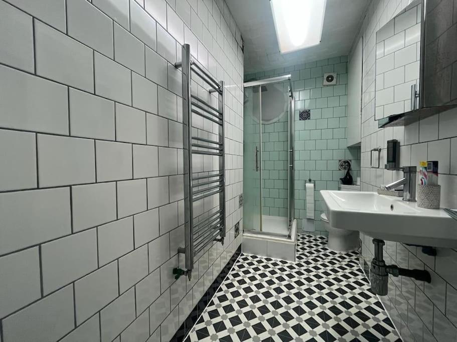 Tree Studio Apartment Barbican F3 London Exterior foto